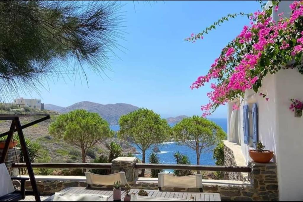 Villa C & C _ Cycladic House With Endless Sea View à Ermoúpoli Extérieur photo