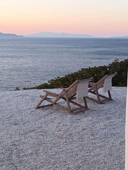 Villa C & C _ Cycladic House With Endless Sea View à Ermoúpoli Extérieur photo